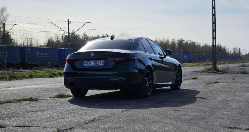 Alfa Romeo Giulia cena 99900 przebieg: 41200, rok produkcji 2020 z Pruszków małe 631